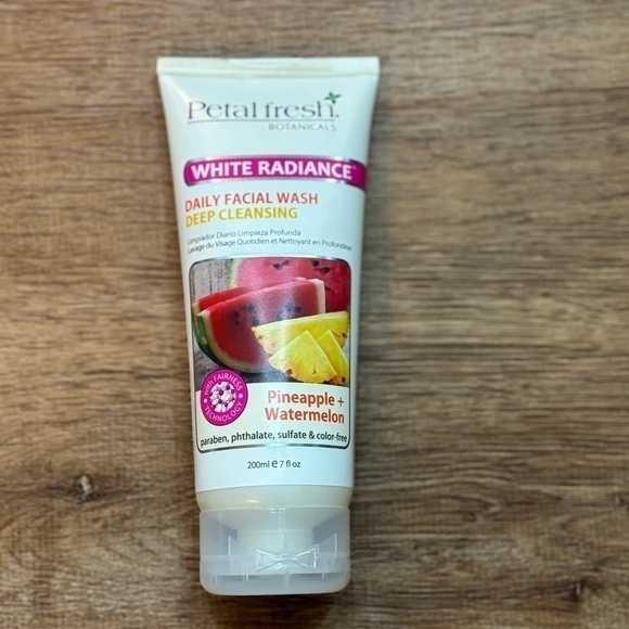 petal fresh Other - PETAL FRESH White Radiance Facial Wash Deep Cleansing Pineapple Watermelon 200ml